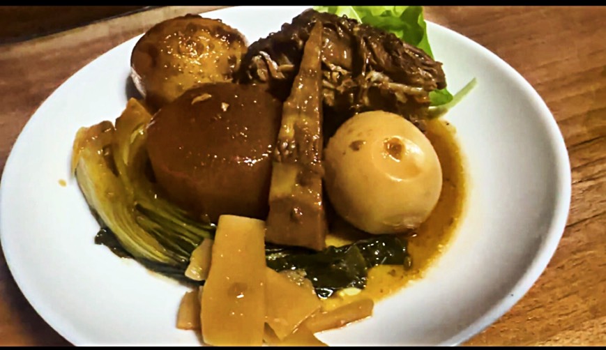 ハーブ仕立ての豚の角煮アップ|五反田品川 料理代行 ルーマニ屋|暮らしを整えるルーマニ屋 とろとろの豚の角煮アップ ハーブ仕立て 大根 里芋 厚揚げ 煮卵 たけのこ わかめ|五反田 品川 料理代行 作り置き代行 ルーマニ屋 image title | 暮らしと心を整える収納と料理サポート